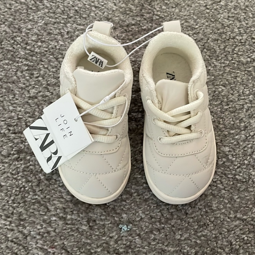 Zara kids tennis shoes size 5.5 NWT
